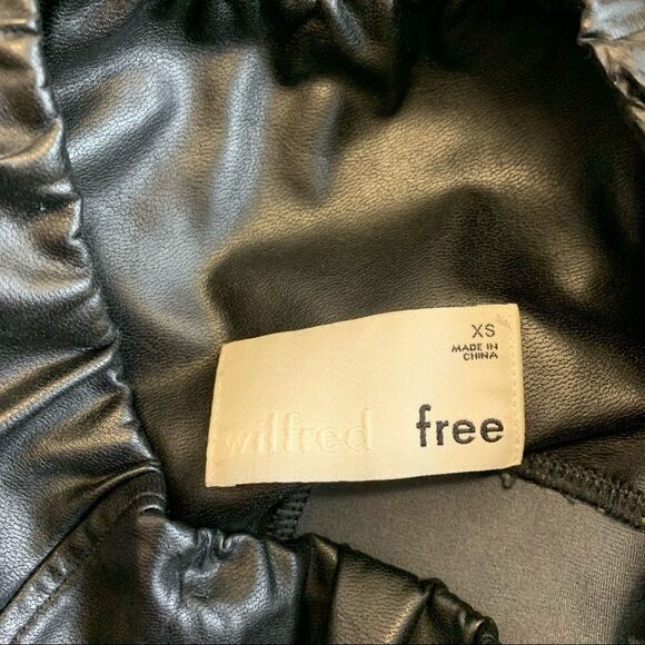 Aritzia Wilfred Free Black Daria Faux leather leggings high waisted Sz XS - Picture 3 of 9